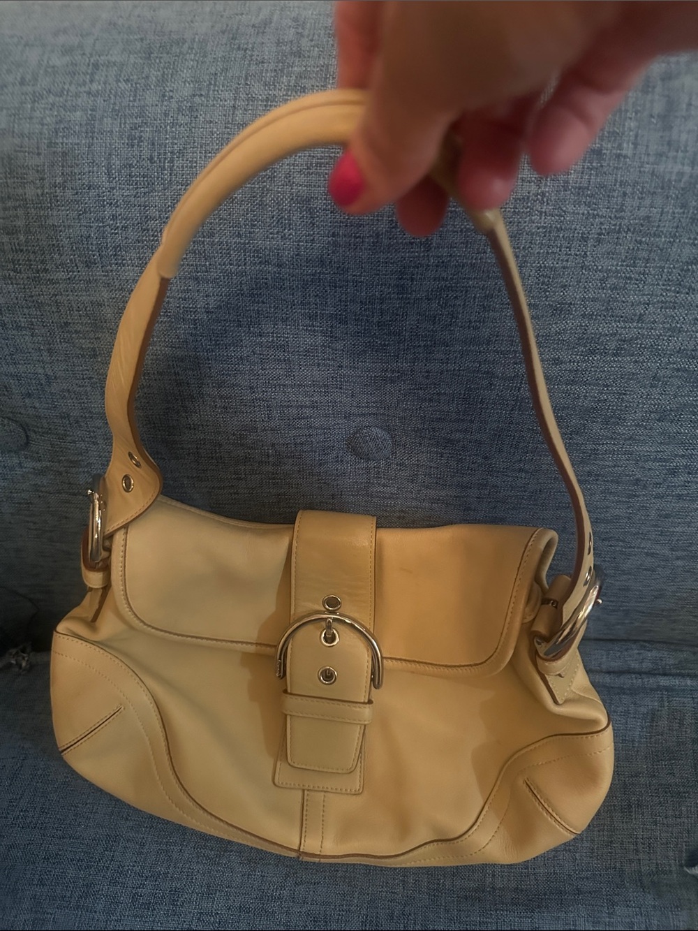 Authentic Y2K Coach SoHo Shoulder Bag with Signature C Lining